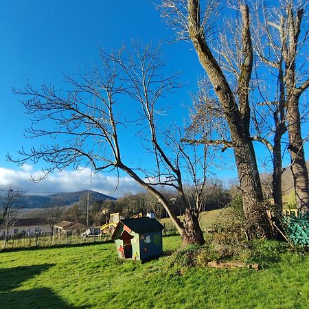 Maison Entre Campagne Et Foret Aspret-Sarrat Exteriér fotografie