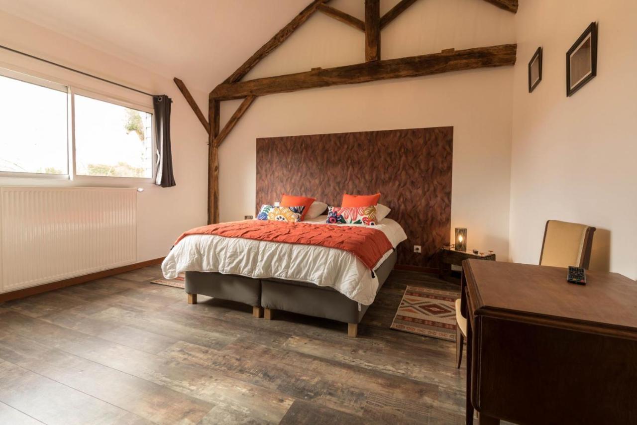Maison Entre Campagne Et Foret Aspret-Sarrat Exteriér fotografie